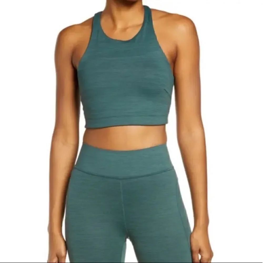 NWOT Outdoor Voices Move Free Crop Top L